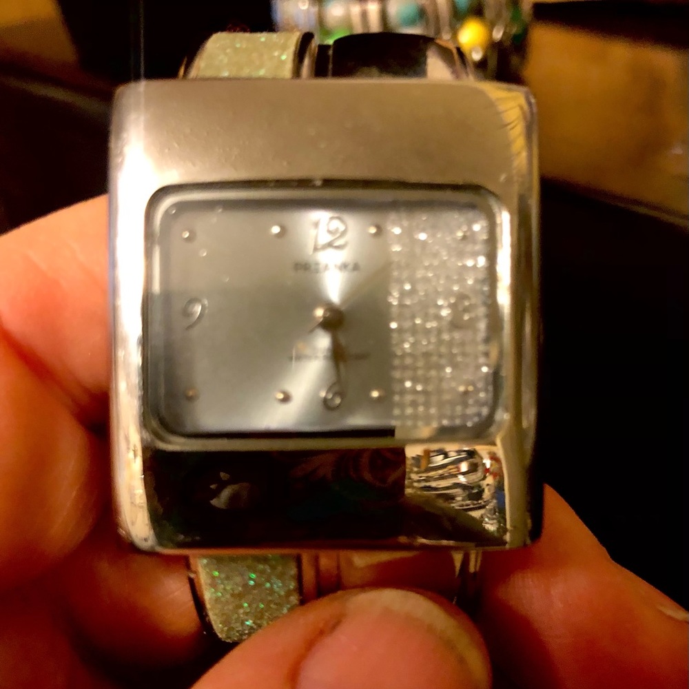 Prianka watch